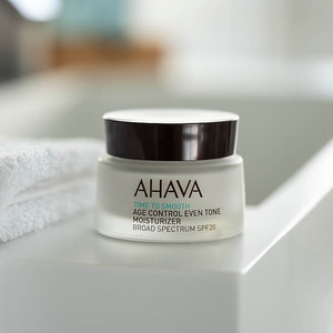 Крем Ahava для обличчя зволожуючий, що омолоджує, вирівнює тон SPF20 50мл